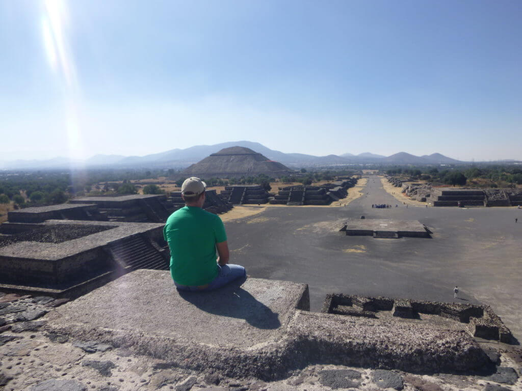 Pensando na vida na Pirâmide da Lua. Pirâmides do México