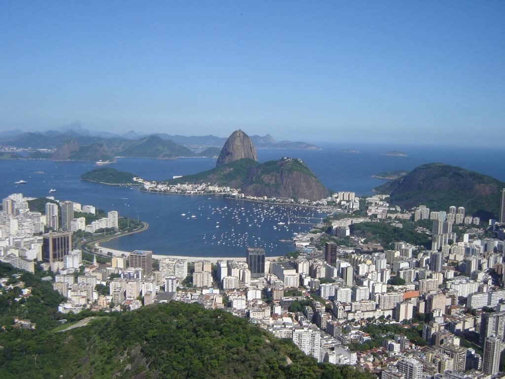 Rio de Janeiro visto do Corcovado. Destinos do Brasil